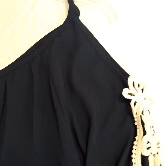 Cold Shoulder Top 3/4 Sleeve Lace Insert Boho Size Medium Spaghetti Straps - Picture 6 of 7